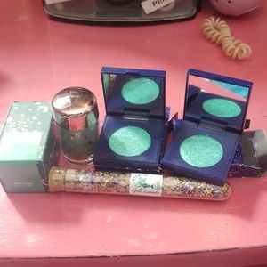 Colourpop Glittery buddle!